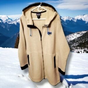 Patagonia Limited Edition Woolie Fleece Hooded Parka Oversized Jacket Neutral XL